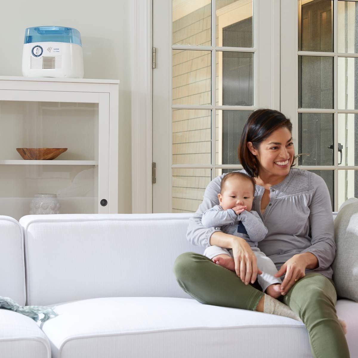 Vicks Cool Mist Humidifier with UV light. Evaporative Humidifier auto-adjusts to room humidity without over humidification. For Kids Bedrooms, Baby Rooms, and More. Use with Vicks VapoPads. - Image 11