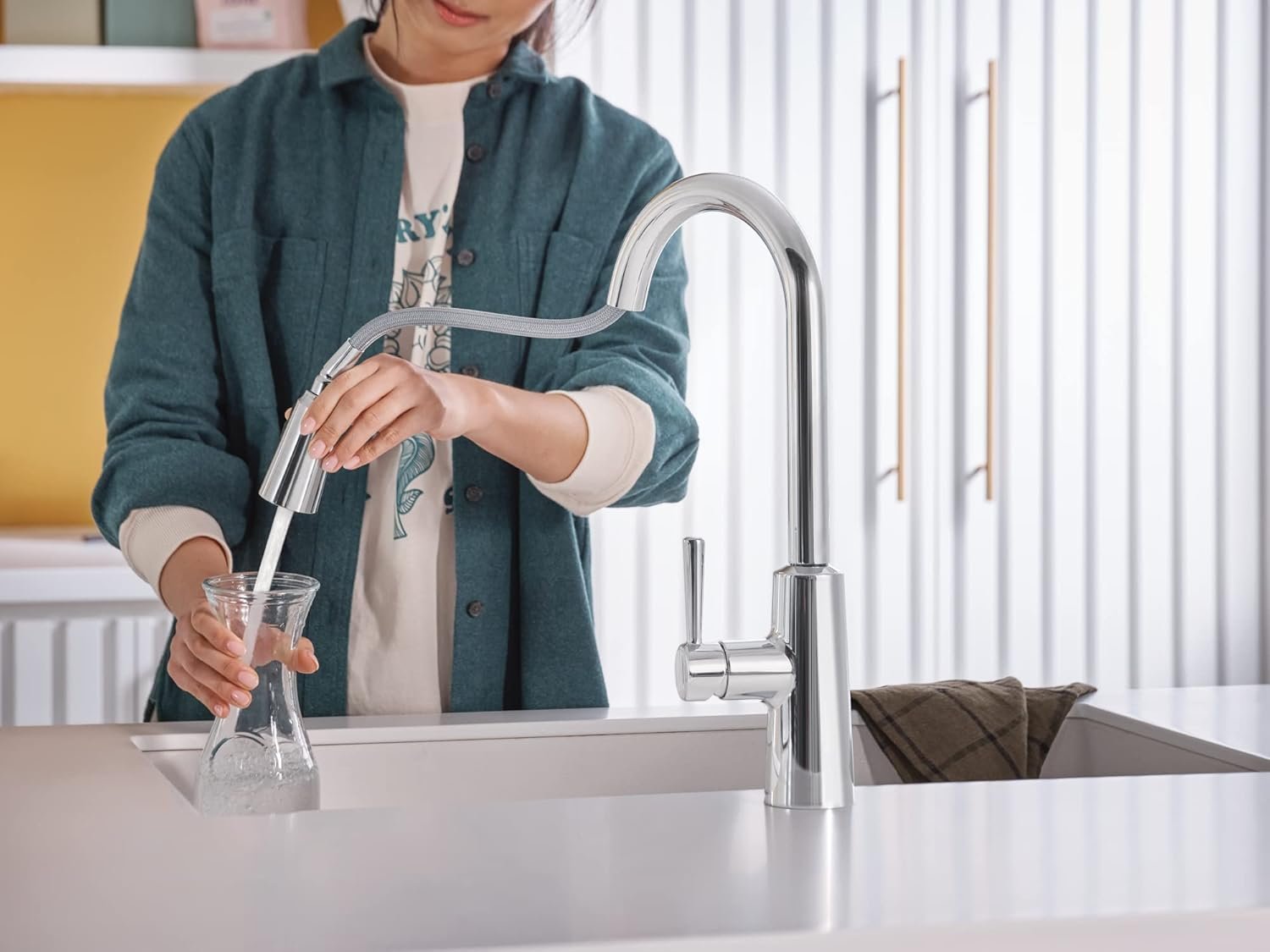 Moen 7402EW Riley Single Handle High Arc Pull Down Kitchen Faucet, Chrome - Image 11