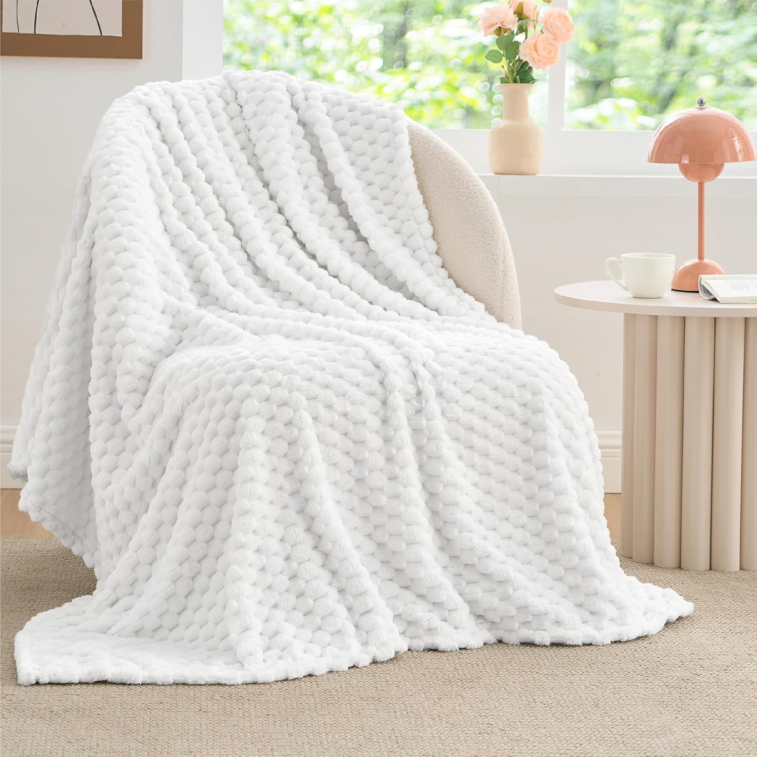 BEDELITE Fleece Blanket Twin Blanket for Bed Couch, 3D Jacquard Decorative White Throw Blanket, Soft and Cozy Warm Plush Fuzzy Blanket All Seasons Suitable, 60x80Inches - Image 3