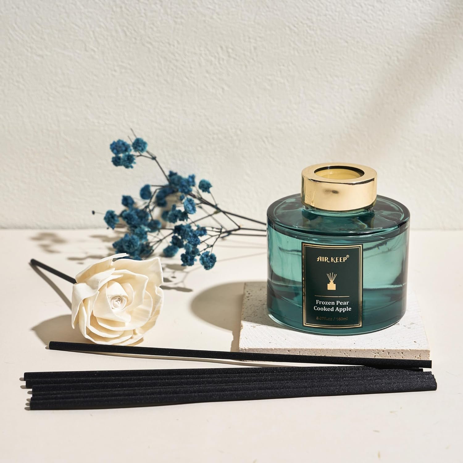 Flower Reed Diffusers Set, 5.07 oz Pear/Apple/Berry Scented Oil Diffuser with 8 Reed Sticks, Home Fragrance Diffuser Gift Set for Bathroom & Office Decor 150ml - Image 3