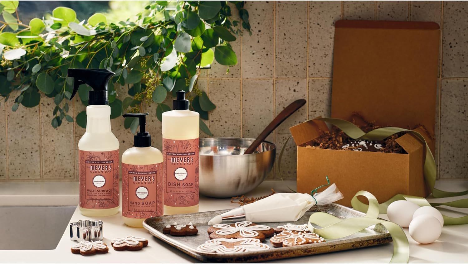 MRS. MEYER'S CLEAN DAY Multi-Surface Everyday Cleaner, Limited Edition Gingerbread Scent, 16 Ounce Bottle - Image 10