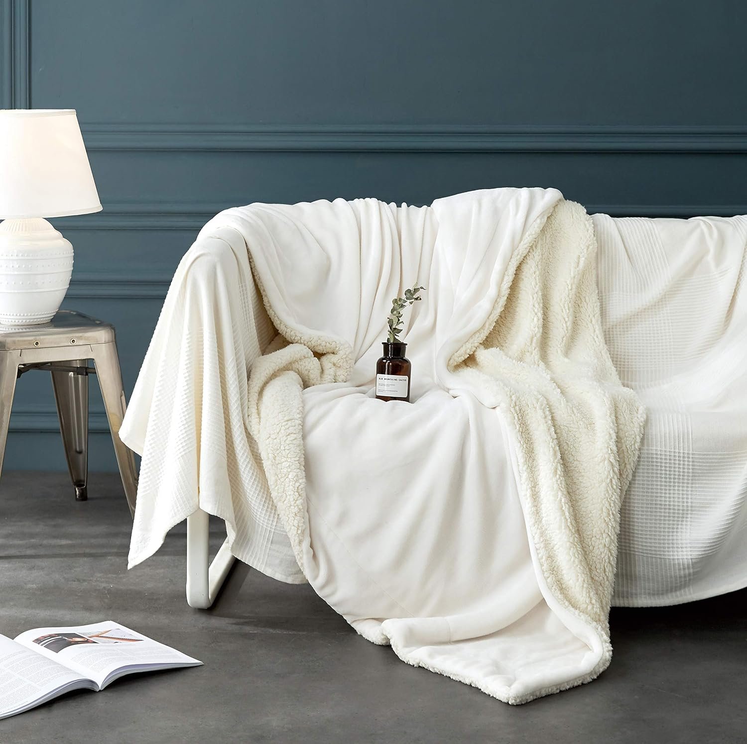 LBRO2M Sherpa Fleece Bed Blanket Queen Size Super Soft Fuzzy Plush Warm Cozy Fluffy Microfiber Couch Throw Double Reversible Blankets,Ivory - Image 4
