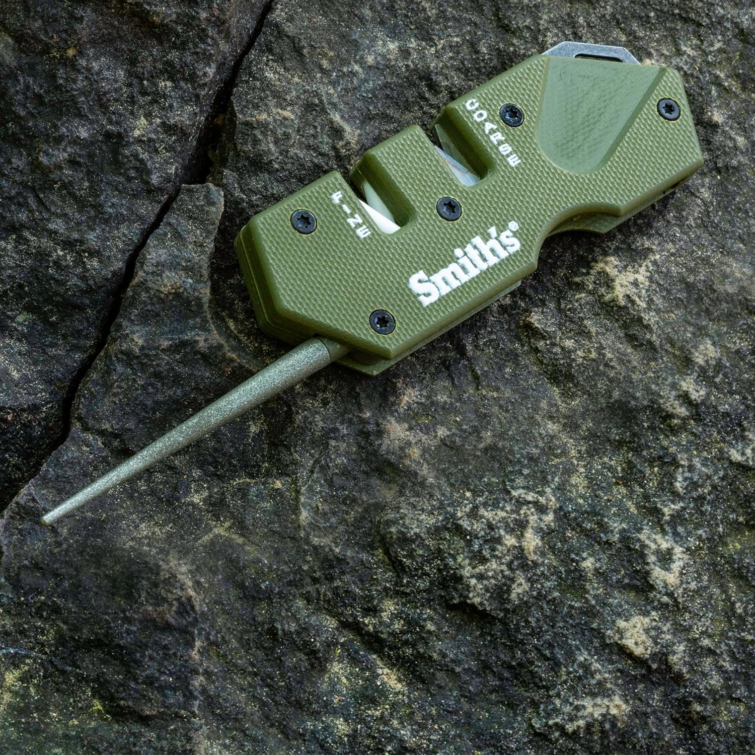 Smith’s Pocket Pal Tactical Knife Sharpener - 2 Stage Sharpener & Diamond Sharpening Rod - Pocket Clip - Outdoor Hunting Knife & Hook Sharpener - Compact & Lightweight - Image 8