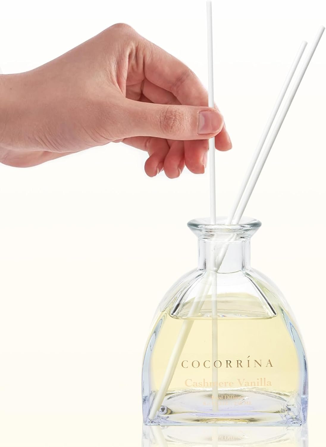COCORRÍNA Reed Diffuser - 8.5 Oz Cashmere Vanilla Reed Diffuser with 8 Sticks for Home Bathroom Shelf Decor (Simple Luxe Collection) - Image 4