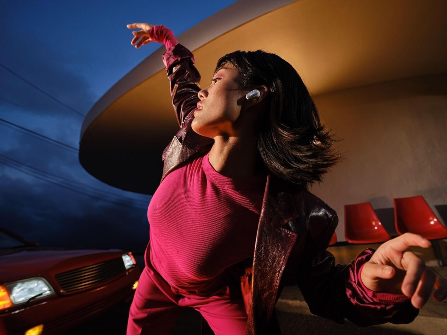 Bose QuietComfort Ultra Wireless Earbuds, Noise Cancelling Earbuds, Bluetooth Earbuds with Spatial Audio and World-Class Noise Cancellation, White Smoke - Image 6