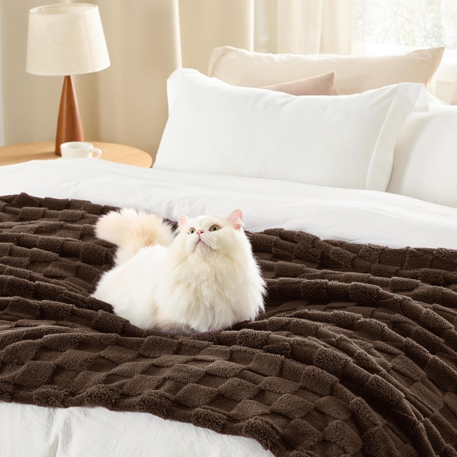 Bedsure Sugar Brown Fleece Blanket for Couch&White Throw Blanket for Couch,0x60 Inches - Image 7