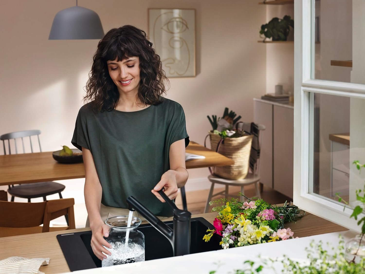 hansgrohe Zesis Black Single-Handle Kitchen Faucet, Kitchen Faucets with Pull Out Sprayer, Faucet for Kitchen Sink, Matte Black 74810671 - Image 8