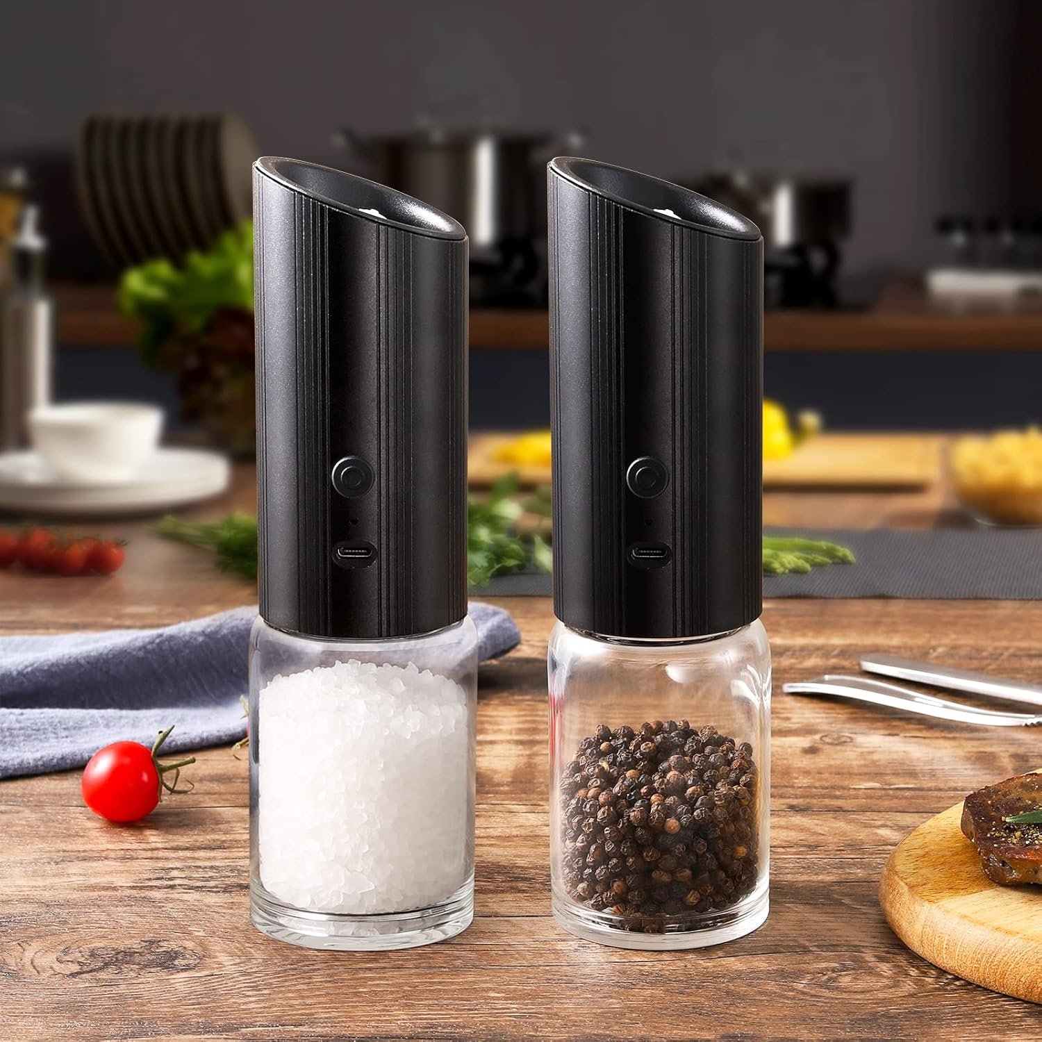 VEVOK CHEF Electric Salt and Pepper Grinder Set Black Type-c Rechargeable Pepper Grinder with LED light One Handed Operation Pepper Mill Adjustable Coarseness - Image 6