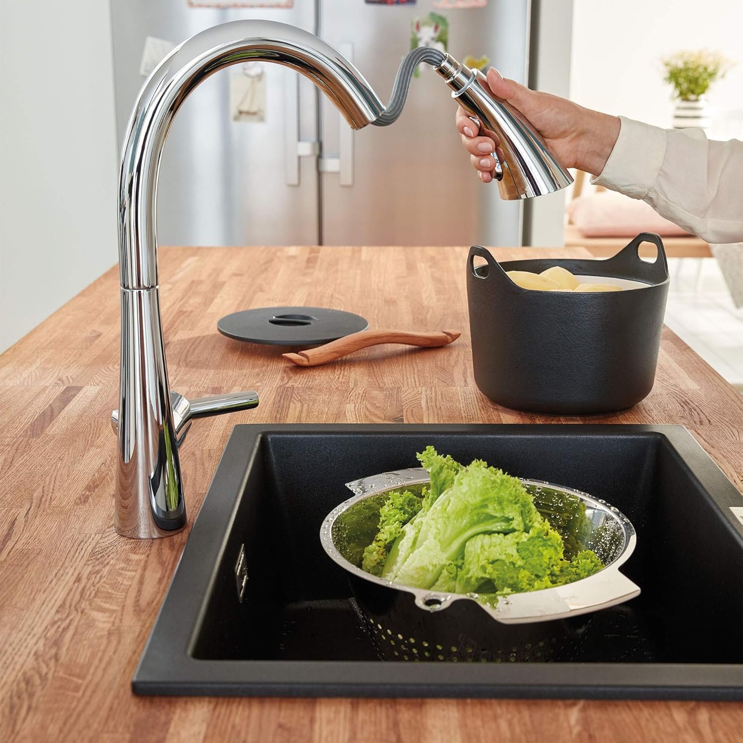 GROHE 30368002 Zedra Pull-Down Kitchen Faucet with sprayer Chrome - Image 3