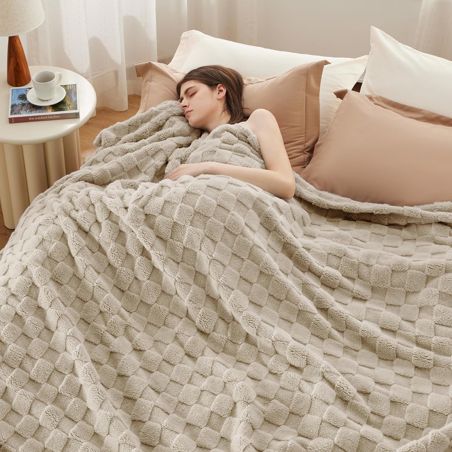 Bedsure White Fleece Throw Blanket for Couch Light Brown Fleece Blanket for Couch - Image 9