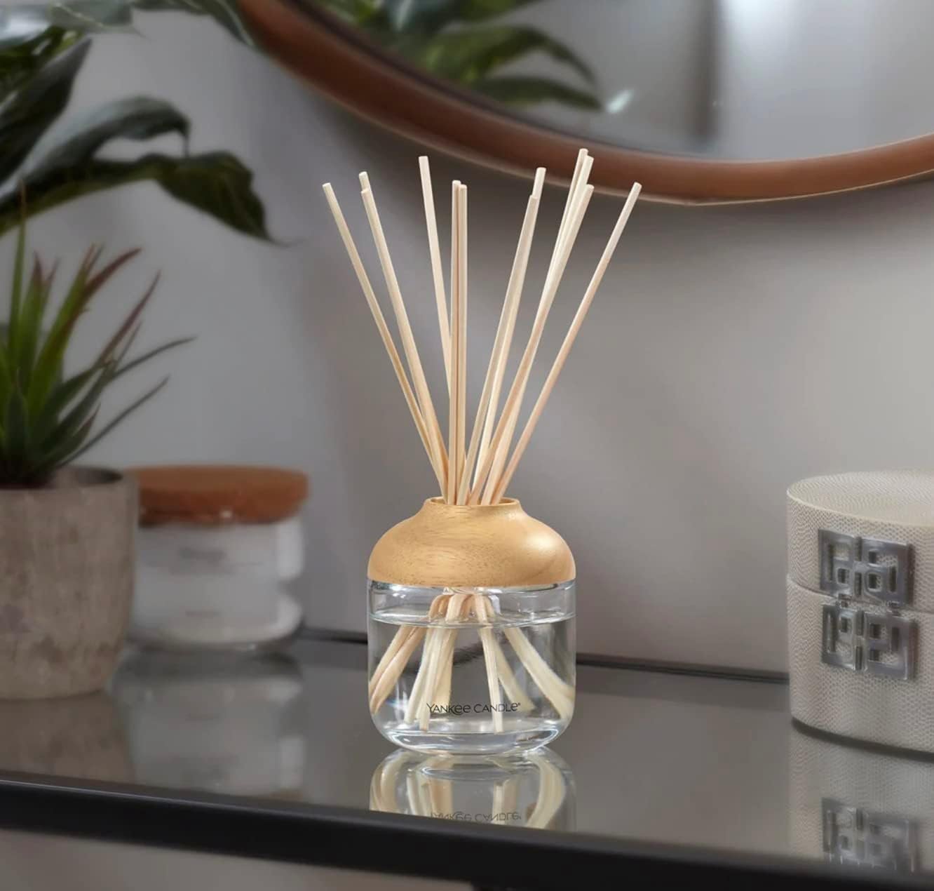 Yankee Candle Water Garden Large 4oz Highly Fragranced Reed Diffuser - Image 4