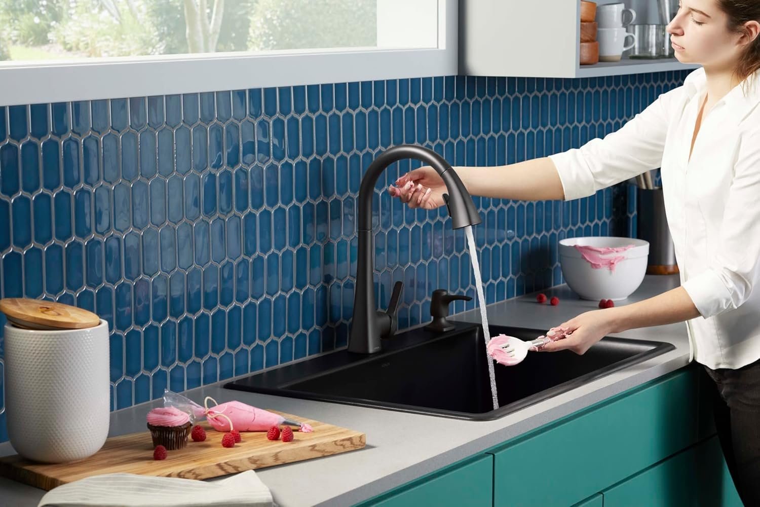 KOHLER R26281-SD-VS Maxton Touchless Pull-Down Kitchen Faucet with soap/Lotion Dispenser, Vibrant Stainless - Image 5