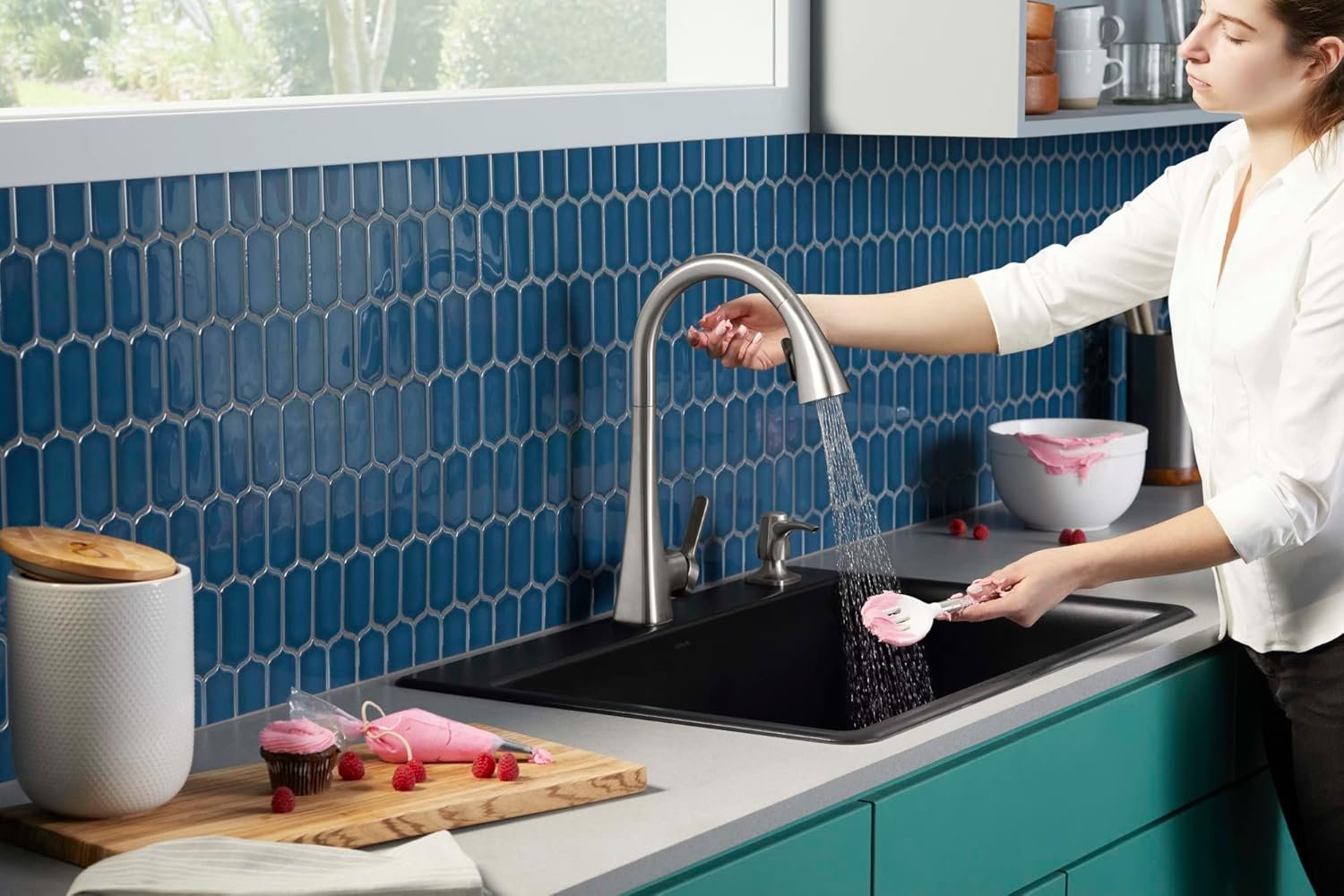 KOHLER R26281-SD-VS Maxton Touchless Pull-Down Kitchen Faucet with soap/Lotion Dispenser, Vibrant Stainless - Image 6