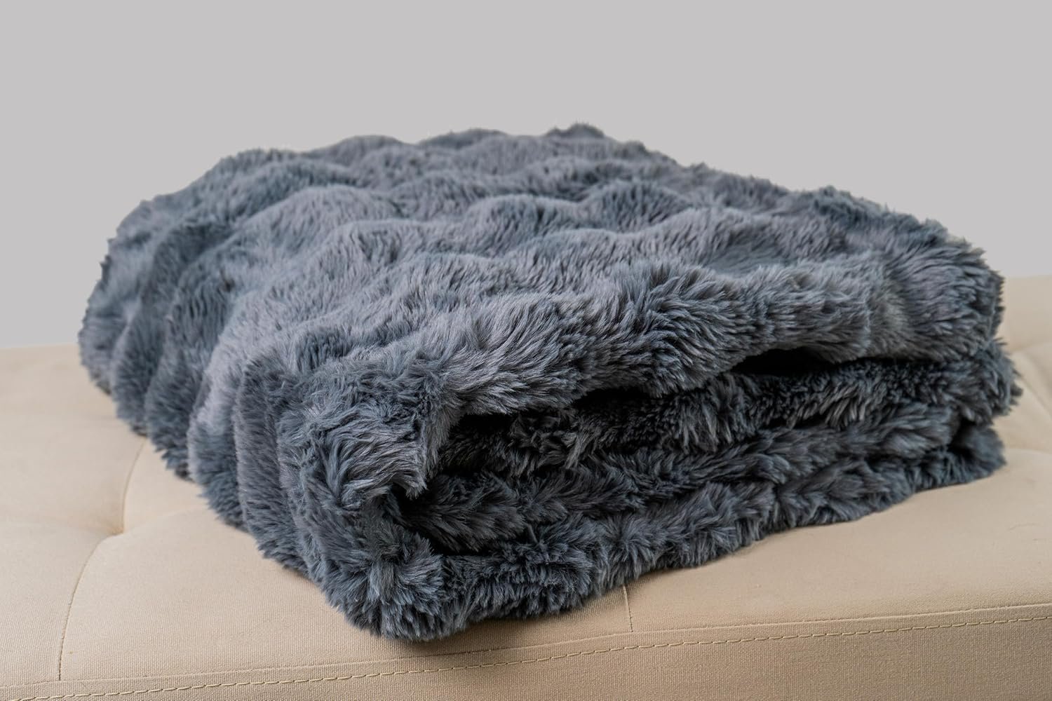 Faux Fur Throw Blanket for Couch and Bed | Chunky Knit Durable & Wrinkle Resistant | Soft and Cozy - Kid & Pet Safe Big Fluffy Ultra Soft Double-Sided All-Season Comfort 50''x 60'' - Dark Grey - Image 10