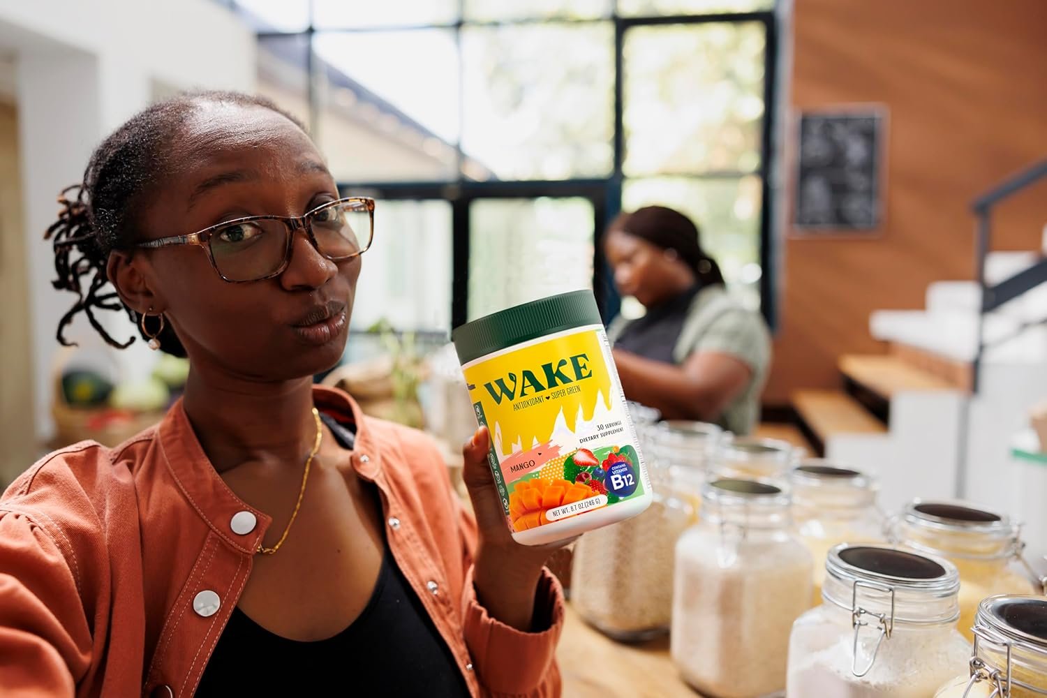 Wake Antioxidant Super Greens, Best Natural Powder Superfood, Spirulina & Chlorella, Vitamin B12, Non-GMO Vegan Drink, Juice & Smoothie Blend, Enzymes, Probiotics, Acai Berry & Camu Camu - Image 4