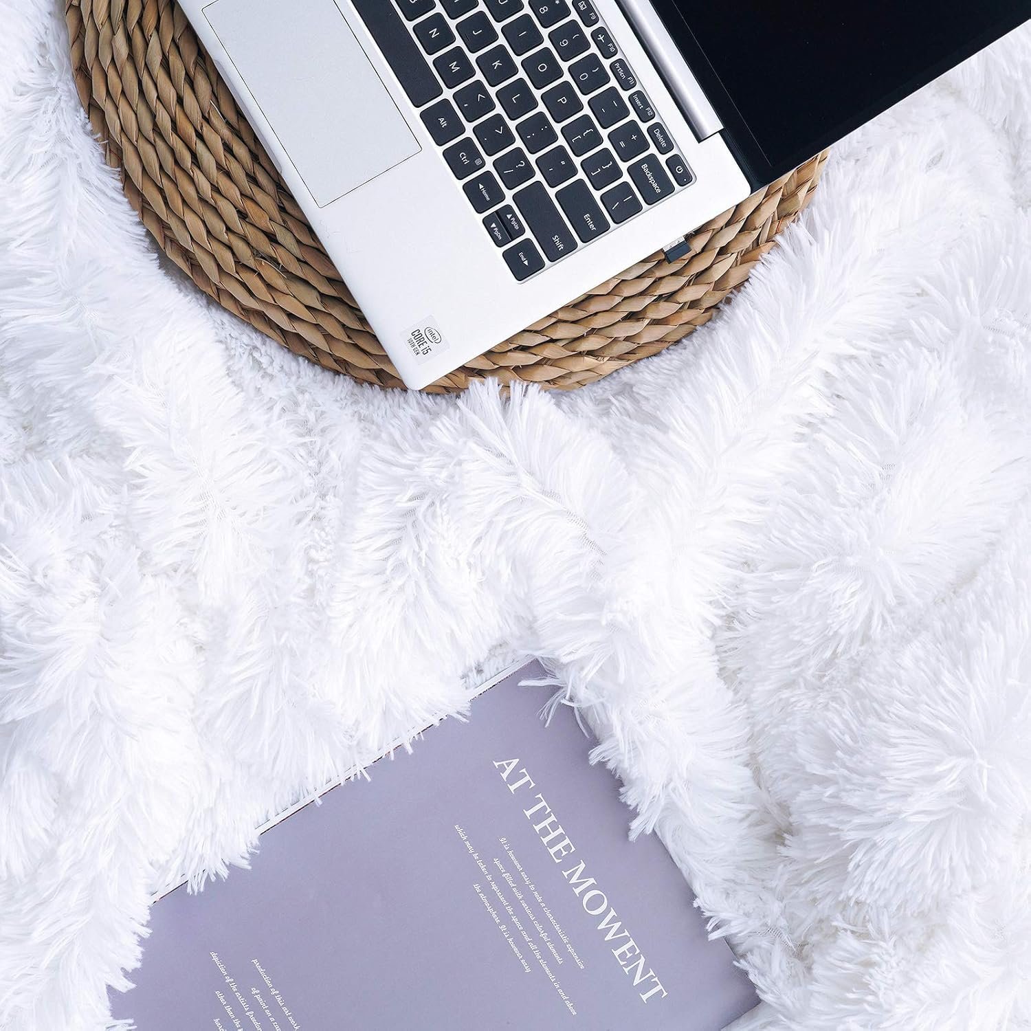 Maxsoft Fluffy Sherpa Blanket for Girls/Boys, 50"x60", Luxury Fuzzy Throw for Sofa, Couch, Bed, Decorative Shag Faux Fur Fleece Blanket for Bedroom(White) - Image 4