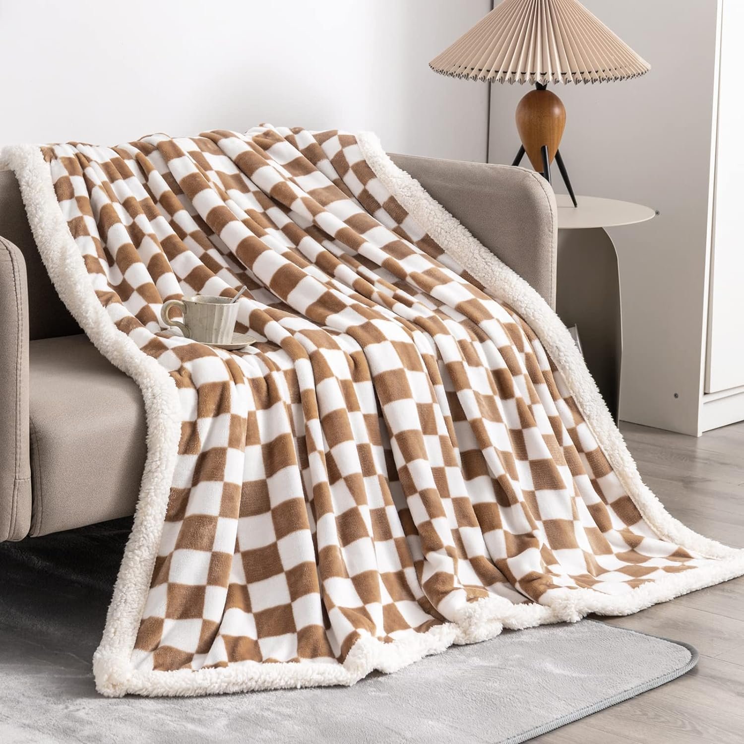 LOMAO Sherpa Throw Blanket Fleece Blanket with Checkered Pattern Soft Thick Blanket for Couch, Bed, Sofa Luxurious Warm and Cozy for All Seasons (Khaki, 51"x63") - Image 3